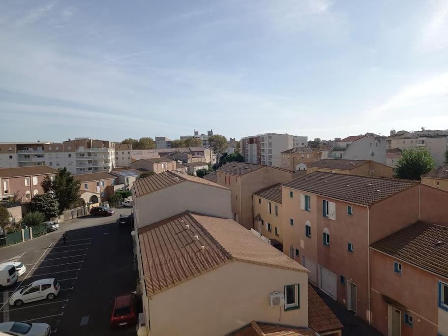 Appart 2/4 Pers Proche Centre Avec Balcon, Parking Narbonne Bagian luar foto