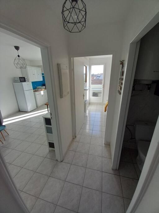 Appart 2/4 Pers Proche Centre Avec Balcon, Parking Narbonne Bagian luar foto